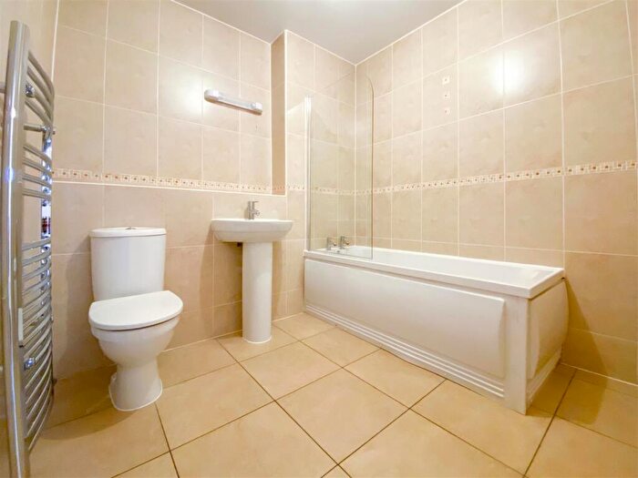 2 Bedroom Apartment To Rent In Southpoint, Lane End Road, Burnage, M19