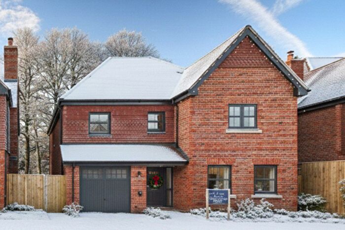 4 Bedroom Detached House For Sale In Chiddingfold, Godalming, Surrey, GU8