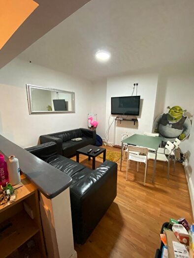 6 Bedroom House To Rent In Rookery Road, Birmingham, B29