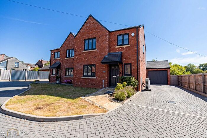 3 Bedroom Detached House For Sale In School Lane, Galley Common, Nuneaton, Warwickshire, CV10