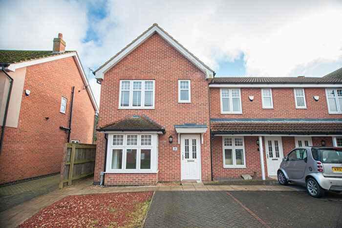 3 Bedroom End Of Terrace House To Rent In Rawson Way, HU18