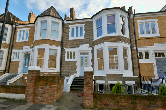 2 Bedroom Apartment To Rent In Kyverdale Road, N16
