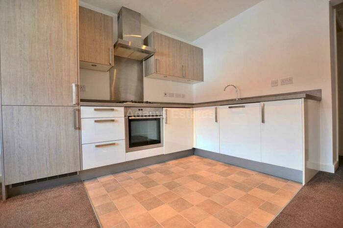 1 Bedroom Flat To Rent In Bedroom Flat To Rent - High Street, Pangbourne, Reading, Berkshire, RG8