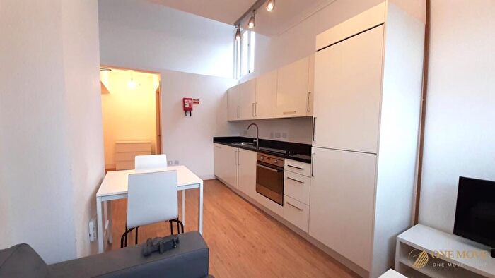 Studio To Rent In Town Hall, Salford, M3