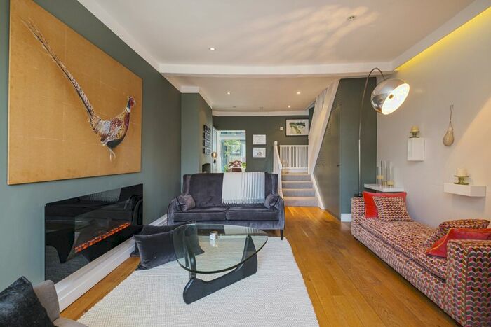 2 Bedroom Terraced House To Rent In Bermondsey Street, Bermondsey, SE1