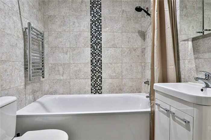 1 Bedroom Apartment For Sale In Christchurch Road, Boscombe, Bournemouth, BH7