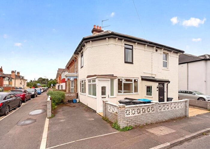 1 Bedroom Apartment For Sale In Tamworth Road, Bournemouth, BH7