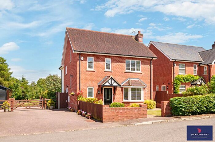 5 Bedroom Detached House For Sale In Mount Pleasant, Aspley Guise, Bedfordshire, MK17