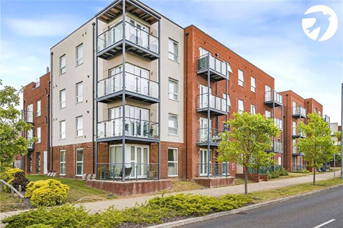 2 Bedroom Flat For Sale In Lett Lane, Castle Hill, Ebbsfleet Valley, Swanscombe, DA10