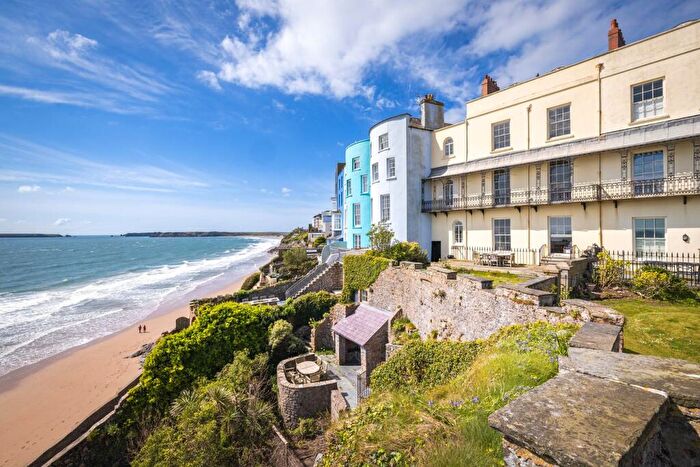 8 Bedroom Town House For Sale In St Julian Street, Tenby, SA70