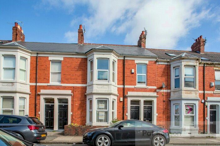 2 Bedroom Apartment To Rent In Bayswater Road, West Jesmond, Newcastle Upon Tyne, NE2