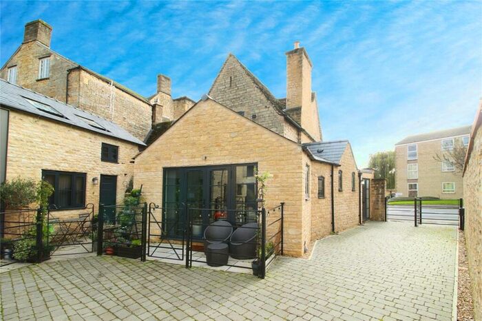 1 Bedroom Terraced House To Rent In London Road, Cirencester, GL7