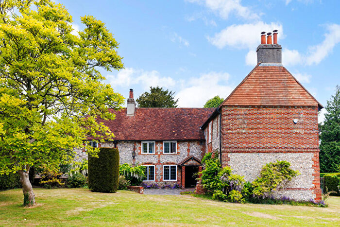 5 Bedroom Detached House For Sale In Slines Oak Road, Caterham, CR3