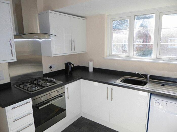 2 Bedroom Flat To Rent In Croham Road, South Croydon, CR2
