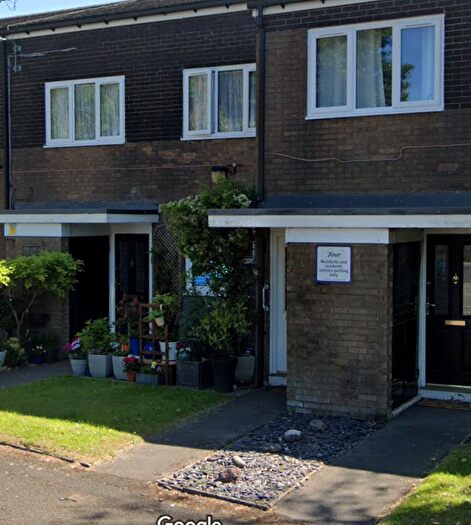 2 Bedroom Flat To Rent In Millwood Court, Bury, Greater Manchester, BL9