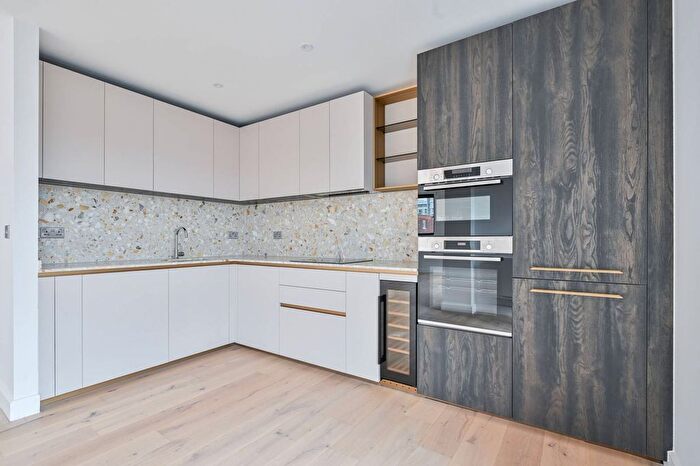 3 Bedroom Flat For Sale In The Wilcox, Vauxhall, London, SW8
