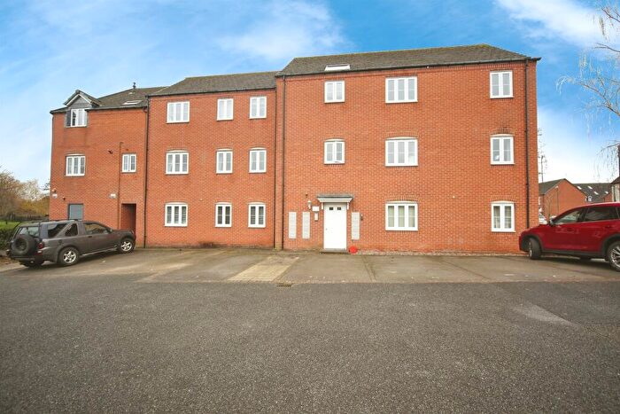 2 Bedroom Apartment For Sale In Wharf Lane, Solihull, B91