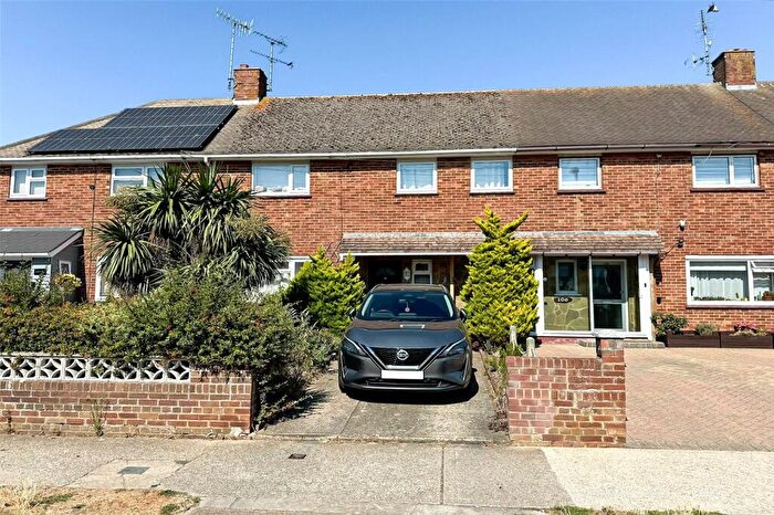 3 Bedroom Terraced House For Sale In Clun Road, Littlehampton, West Sussex, BN17