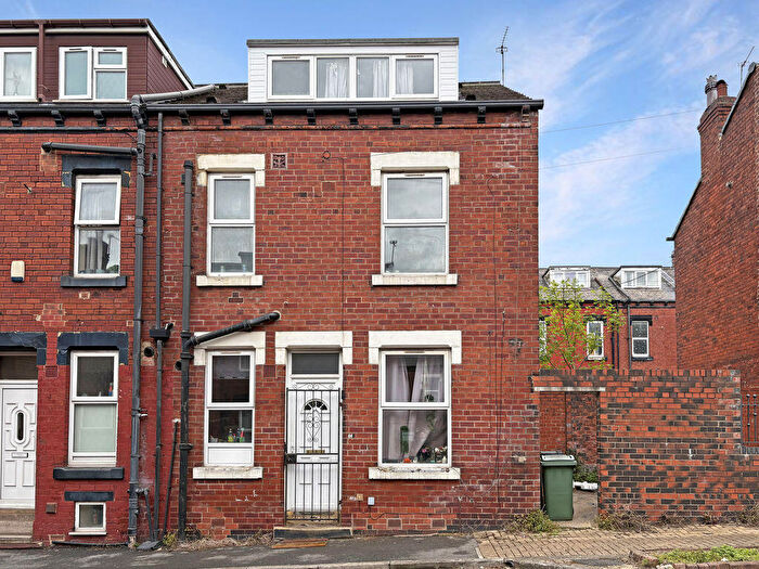 2 Bedroom Terraced House To Rent In Harold Mount, Leeds, LS6