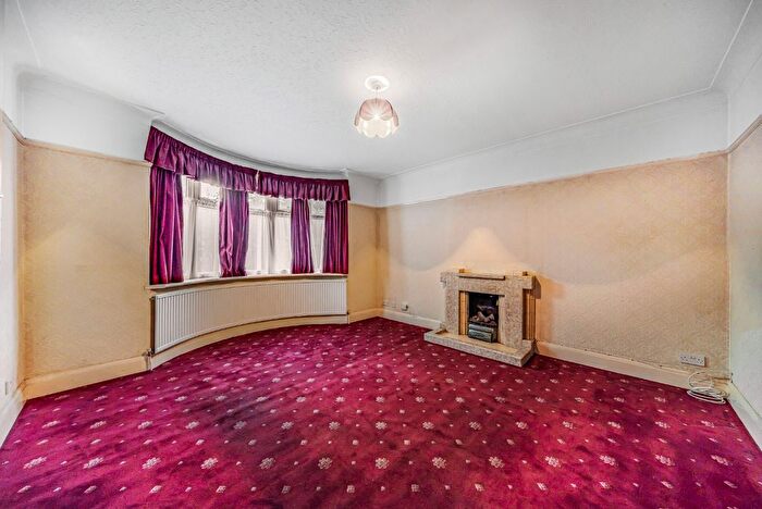 3 Bedroom Detached House For Sale In Marlborough Lane, London, SE7