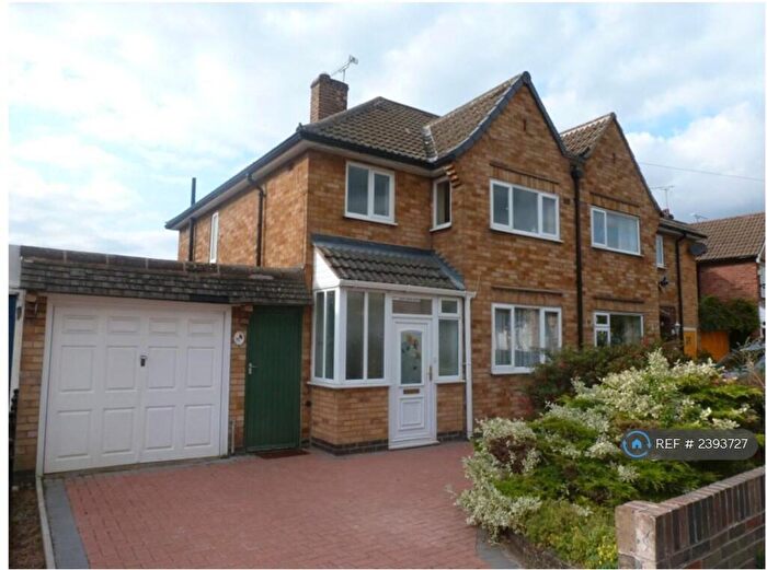 3 Bedroom Semi Detached House To Rent In Carlton Drive, Wigston, LE18
