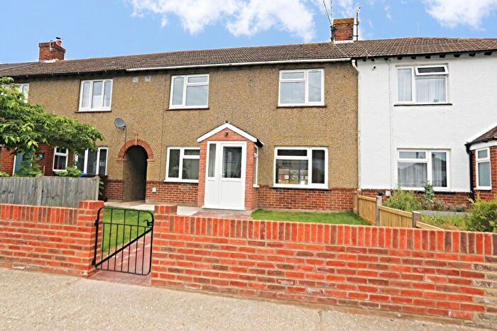3 Bedroom Terraced House For Sale In Broomfield Road, Faversham, ME13