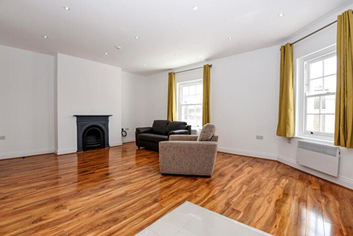 2 Bedroom Flat To Rent In Kingsgate Place, London, NW6