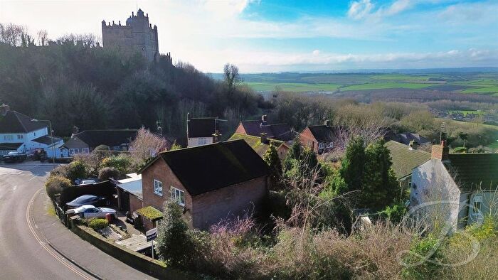 3 Bedroom Detached House For Sale In Bolsover Hill, Bolsover, Chesterfield, S44