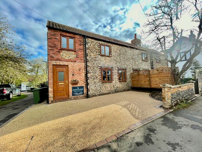 3 Bedroom Semi-Detached House To Rent In Back Lane, Wymondham, Norfolk, NR18