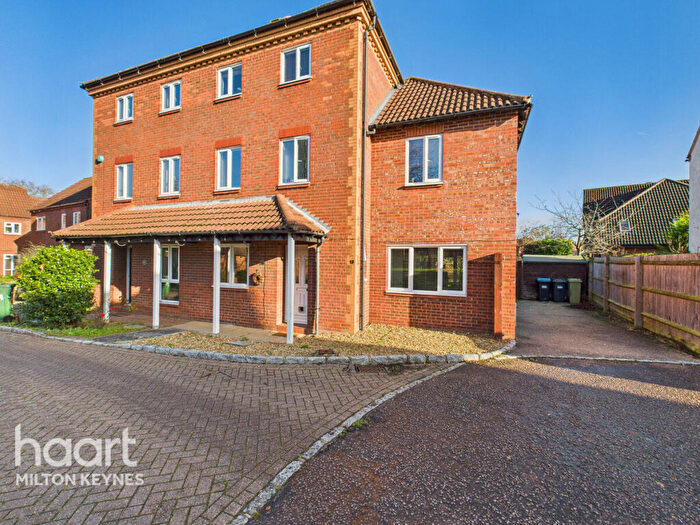 5 Bedroom Semi Detached House For Sale In Adams Court, Woughton On The Green, MK6