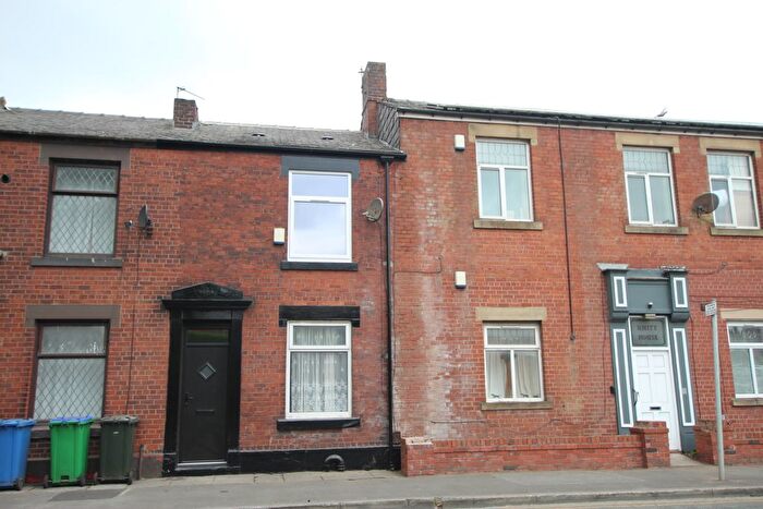 2 Bedroom Terraced House To Rent In Manchester Road, Castleton, Rochdale, OL11