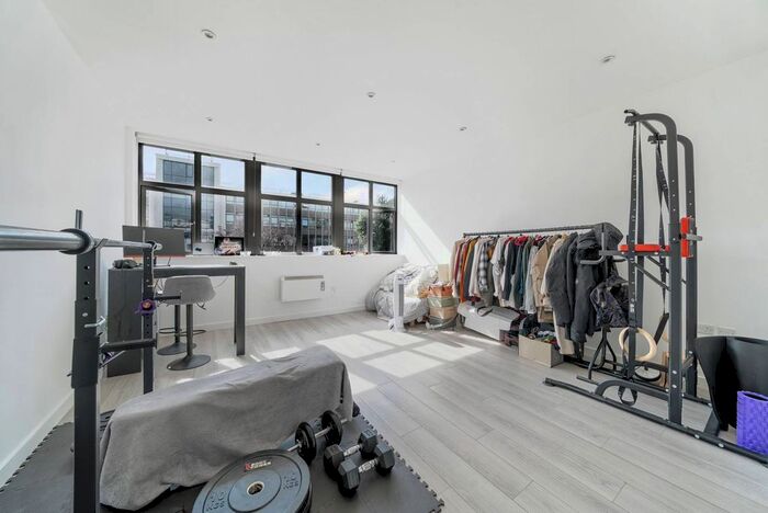 Studio To Rent In Talbot Skyline, Harrow, HA2