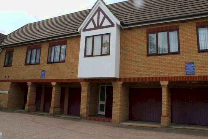 1 Bedroom Flat To Rent In Grenfell Avenue, Hornchurch, London, RM12