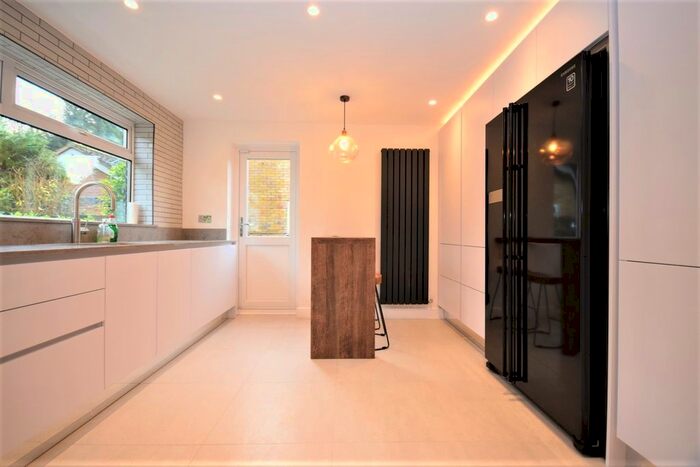 5 Bedroom Detached House To Rent In Elmstead Lane, Chislehurst BR7