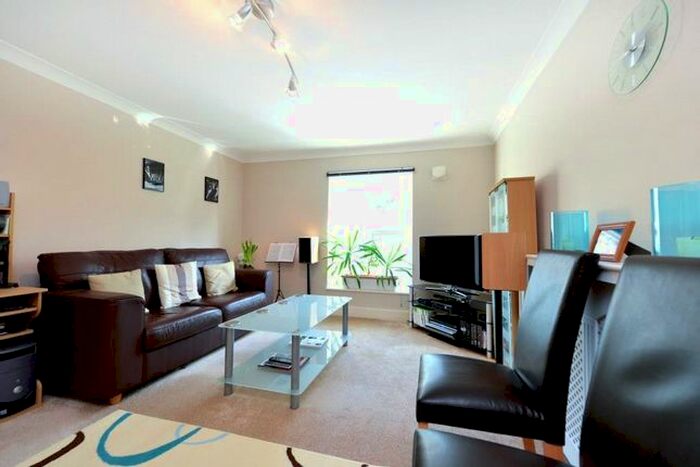 1 Bedroom Flat To Rent In Arlington Court, Archway Road, London, N6