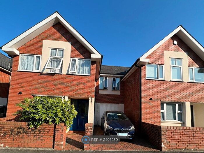 3 Bedroom Terraced House To Rent In Victoria Mews, Cardiff, CF14