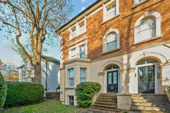 1 Bedroom Apartment To Rent In Lydia Court, - Grove Crescent, Kingston, Surrey, KT1