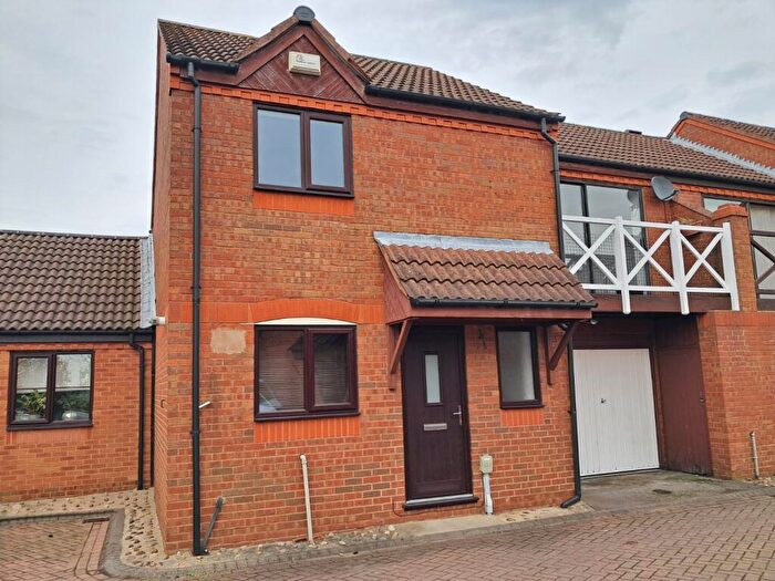 2 Bedroom Terraced House To Rent In Boatswain Croft, Hull, East Yorkshire, HU1
