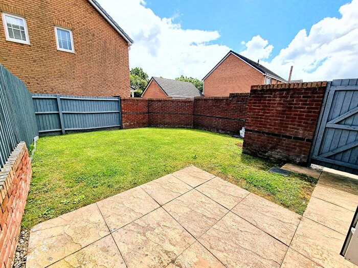 2 Bedroom End Of Terrace House To Rent In Worcester Court, Tonyrefail, Porth, CF39