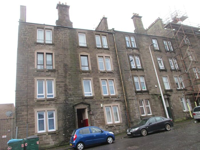1 Bedroom Flat To Rent In Forest Park Place, Dundee, DD1