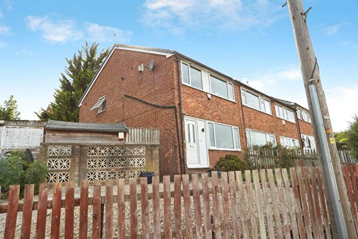 3 Bedroom End Of Terrace House For Sale In Broad Lane Close, Bramley, Leeds, LS13