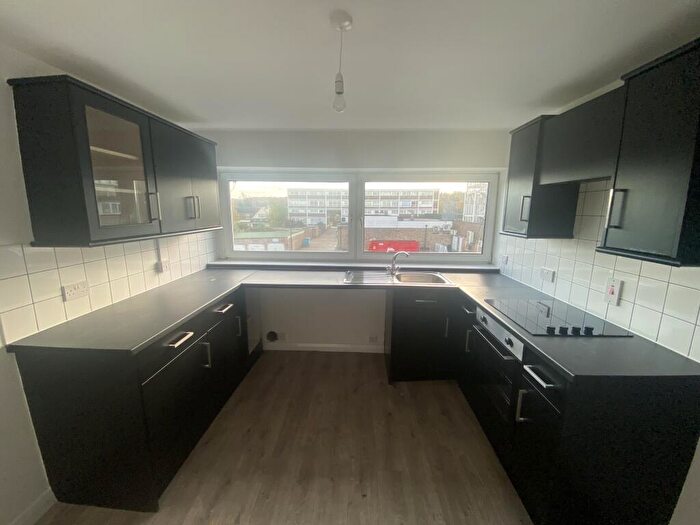 3 Bedroom Maisonette To Rent In Roseberry Court, Roseberry Ave, SS7