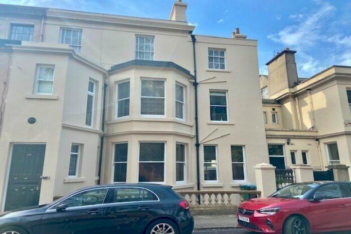 2 Bedroom Flat To Rent In Park Valley, Nottingham, NG7