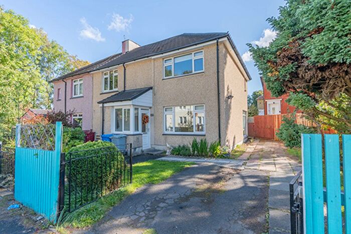 3 Bedroom Semi-Detached House For Sale In Bruce Terrace, Blantyre, G72