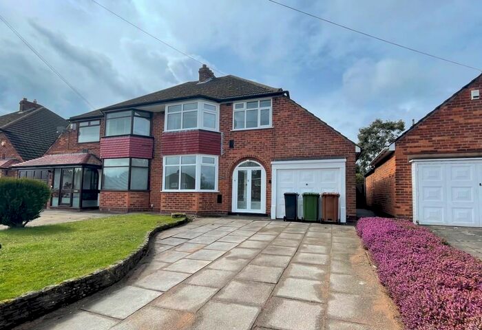 3 Bedroom Semi-Detached House To Rent In Lode Lane, Solihull, West Midlands, B92