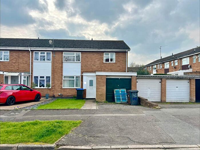 3 Bedroom End Of Terrace House For Sale In Porlock Close, Northampton, NN5