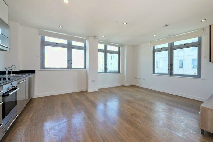 2 Bedroom Apartment To Rent In Iona Tower, Limehouse, E14