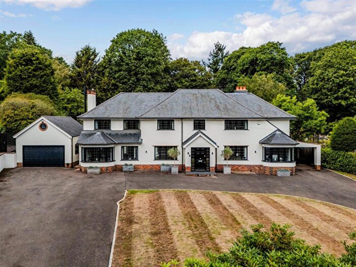 6 Bedroom Detached House For Sale In Bears Den, Kingswood, KT20