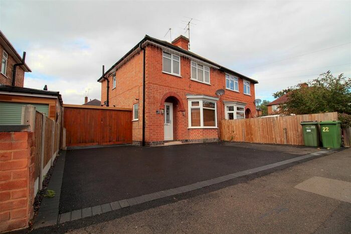 3 Bedroom Property To Rent In Oakleigh Avenue, Wigston, Leicester, LE2