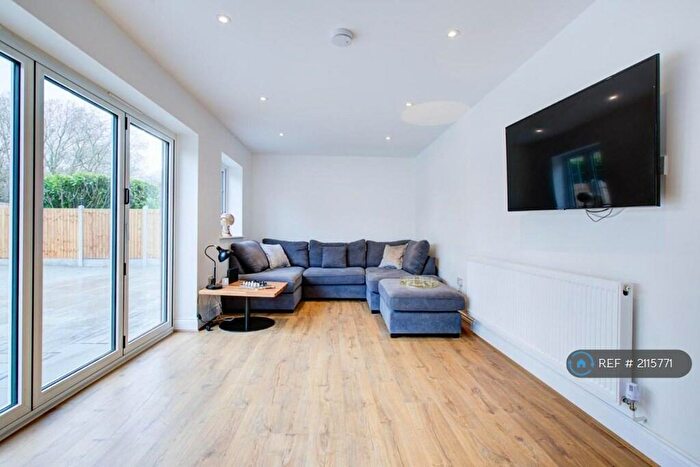 4 Bedroom Detached House To Rent In Ongar Rd, Brentwood, CM15